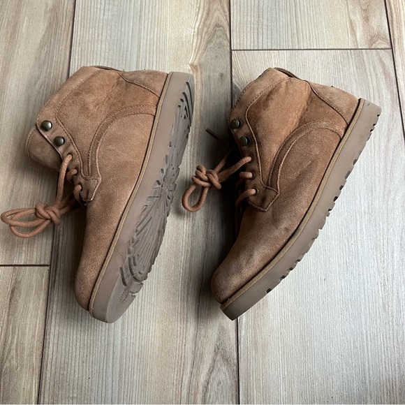 UGG Bethany Boots - Picture 5 of 15